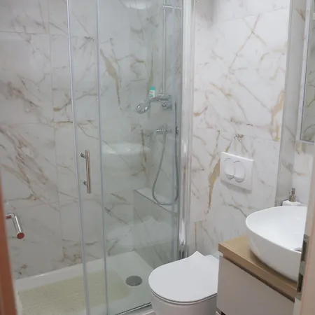 City Centre For Humans & Pets -golden Apartment *